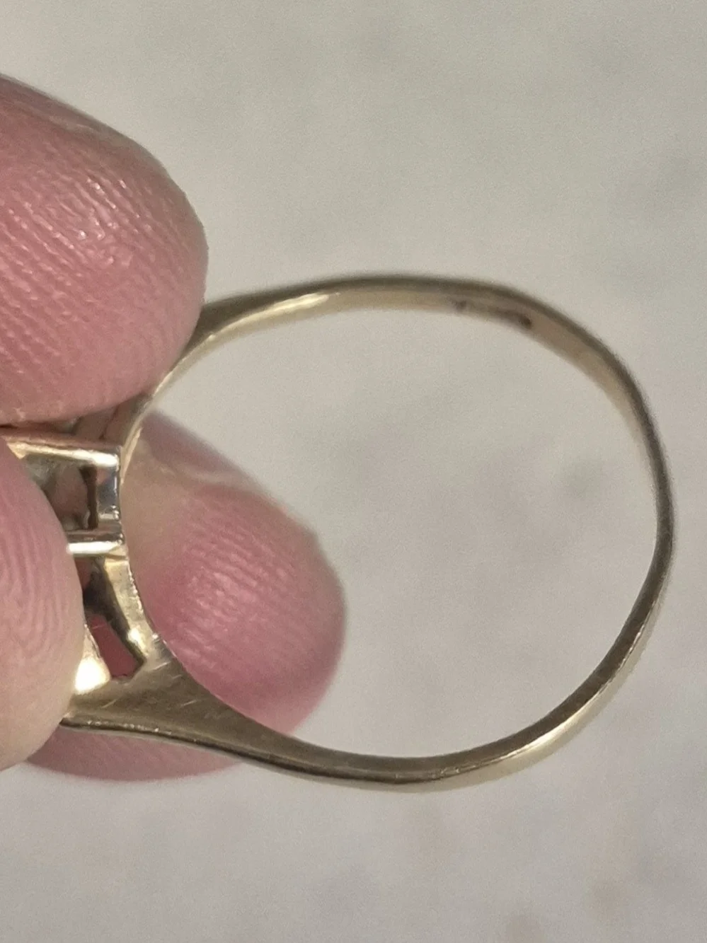Vintage 10K Plumb Gold Blue & Clear Stone Wave Bypass Ring - Size 7